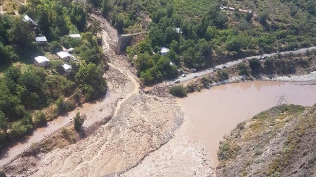 Cuenca de San Alfonso, Cajón del Maipo, Región Metropolitana. 2017. Imagen de Cooperativa.cl.